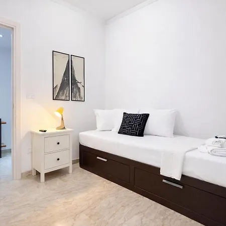 Elegant 2br Near Colosseum & San Giovanni Metro Appartement