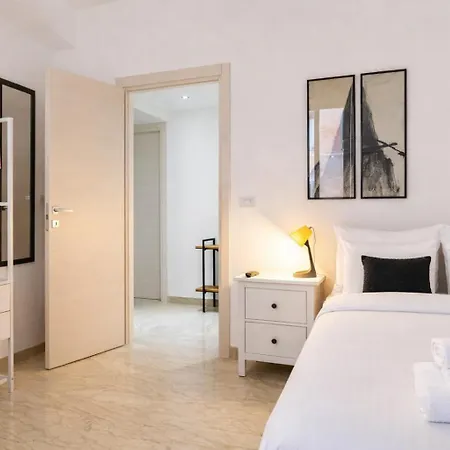 Appartement Elegant 2br Near Colosseum & San Giovanni Metro *