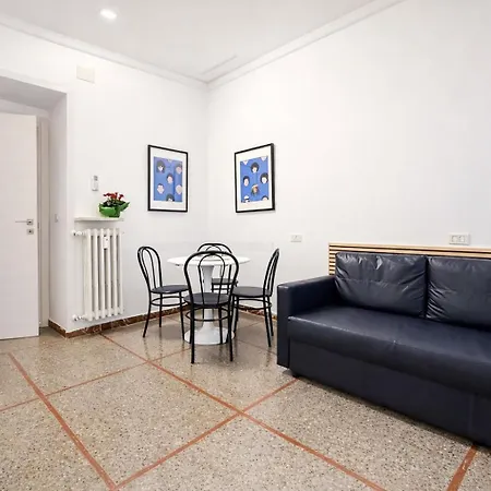 Elegant 2br Near Colosseum & San Giovanni Metro Rome