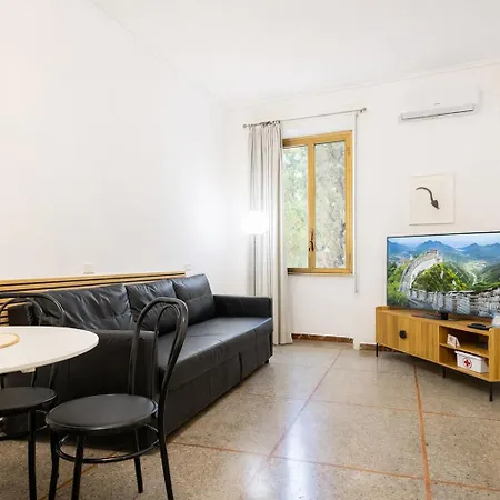 Elegant 2br Near Colosseum & San Giovanni Metro Appartement Rome